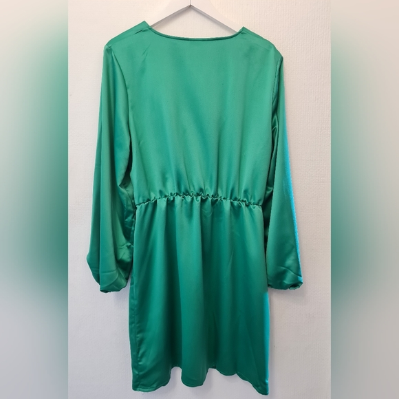 River Island green wrap satin mini dress size 18 NWT plus size - Picture 9 of 13